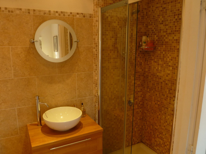 Bathroom 4, Laurel House, Gloucestershire