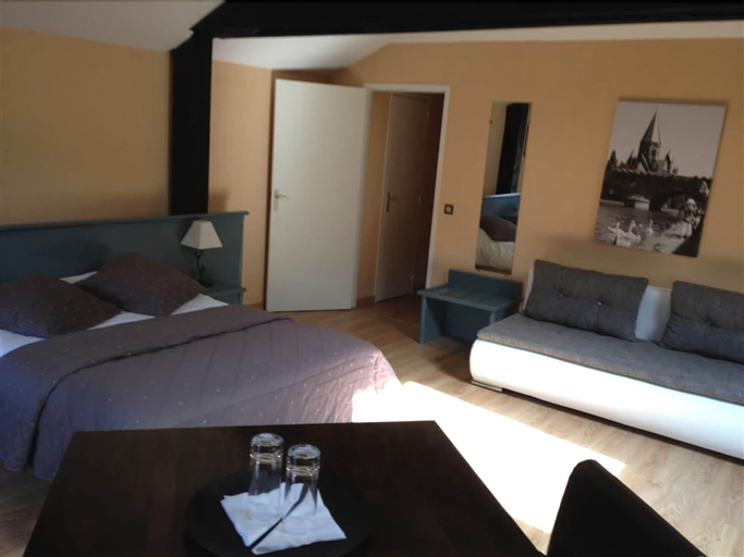 Bedroom 25