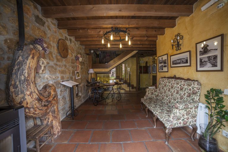 Others 5, La Casona del Herrero, Soria