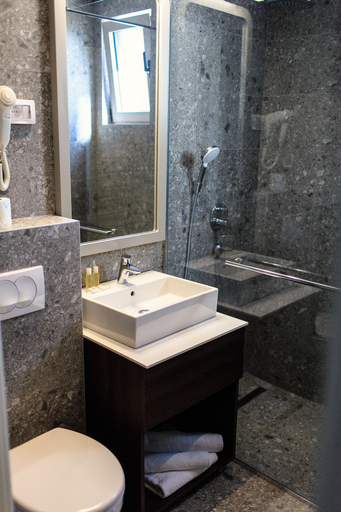 Bathroom 3, Hotel Bono