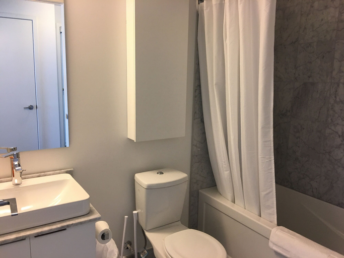 Bathroom 4, The York Suites, Toronto