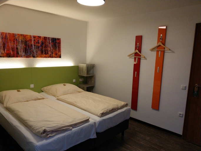 Bedroom 3, Pension Haus Diefenbach, Düren