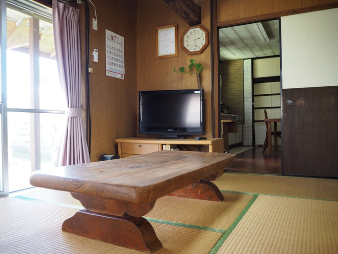 Bedroom 2, Traditional Oki-House Adan, Motobu