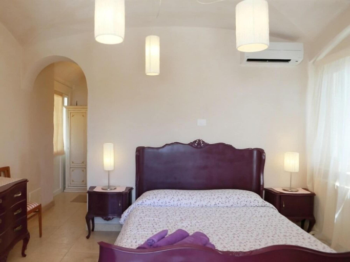 Bedroom 3, Masseria Pelosella B&B, Brindisi