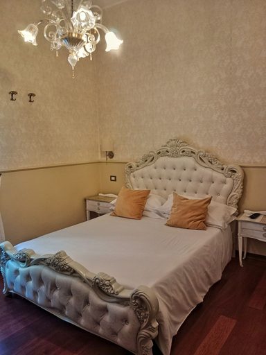 Bedroom 3, Relais Toti B&B, Treviso