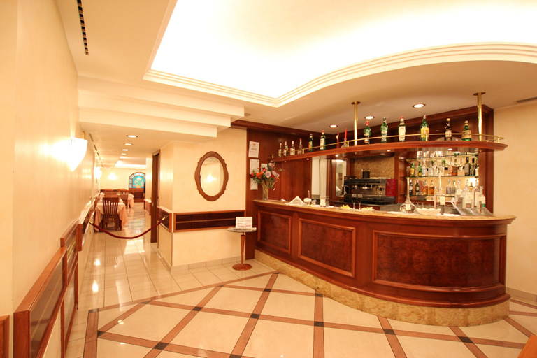 Food & Drinks 5, Mokinba Hotels Montebianco, Milano