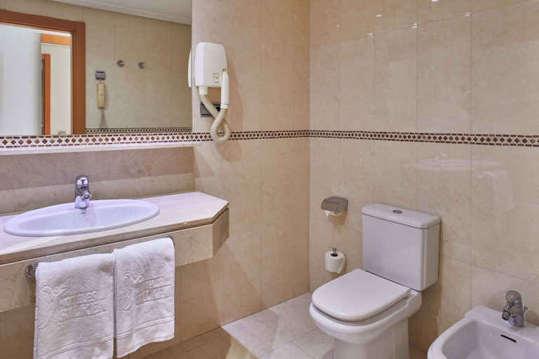 Bathroom 5, Hotel Silken Luis de León, León