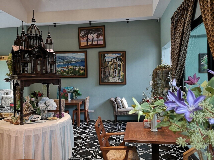 Food & Drinks 5, Sri Ngachang House, Muang Chiang Mai