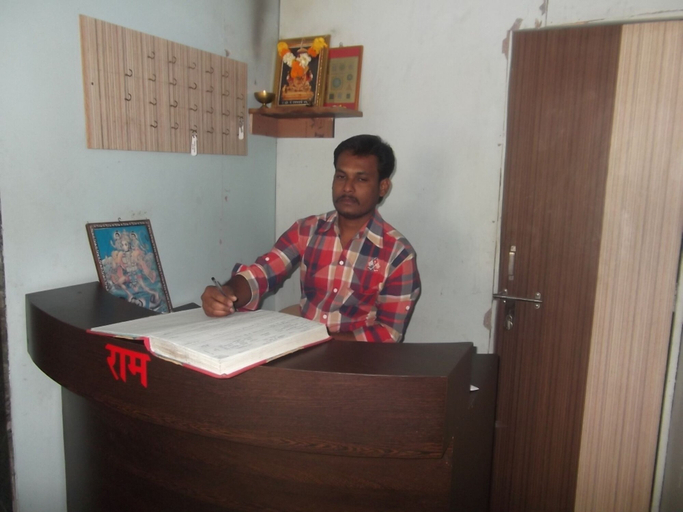 Others, Hotel Oasis, Pune