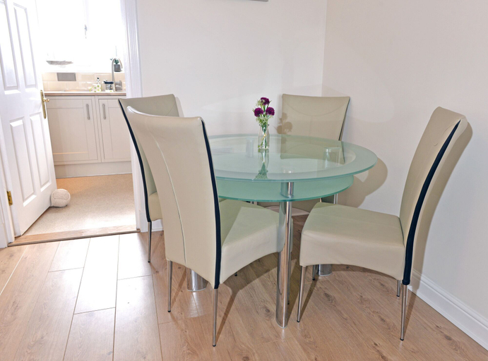 Others 4, Pacific Heights, East Sussex