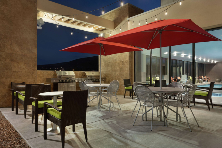 Food & Drinks 5, Home2 Suites by Hilton Richland, WA, Benton
