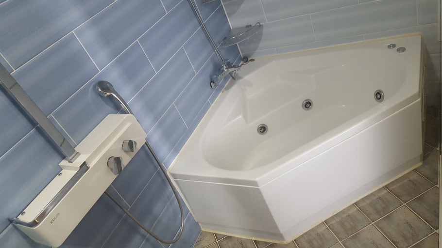 Bathroom 3, River Hotel, Chungju