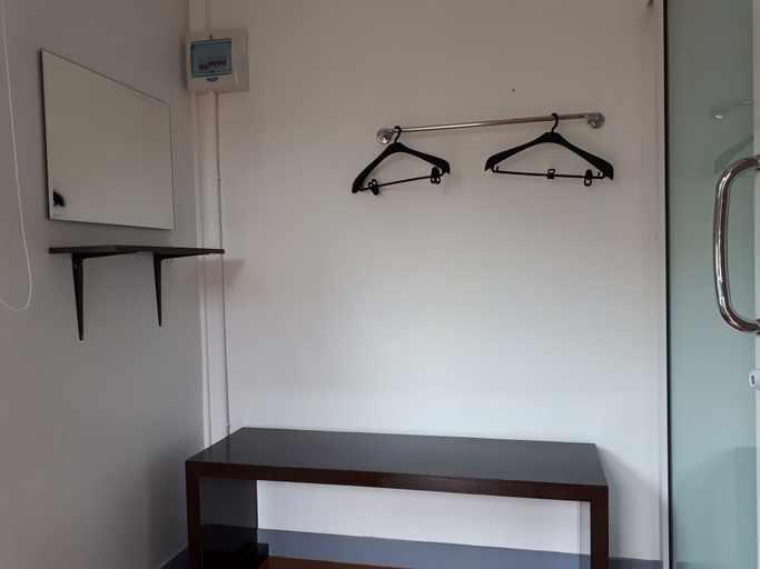 Bathroom 3, Ban Lek Resort, Muang Prachuap Khiri Khan