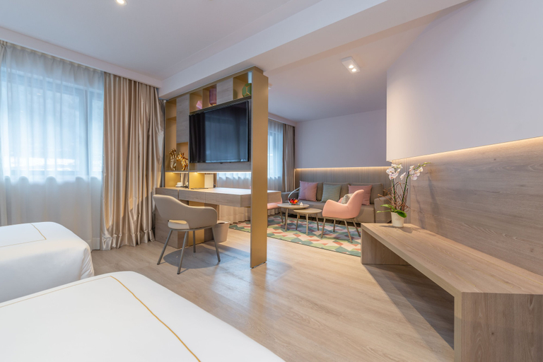 Bedroom 4, Grand Plaza Hotel & Wellness