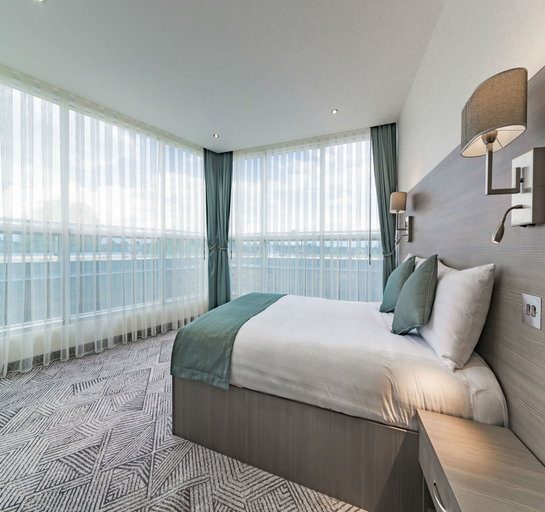 Bedroom 2, The Lion & Key Hotel, London