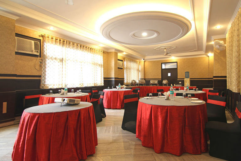 Food & Drinks 4, Le Grand Hotel, Hardwar