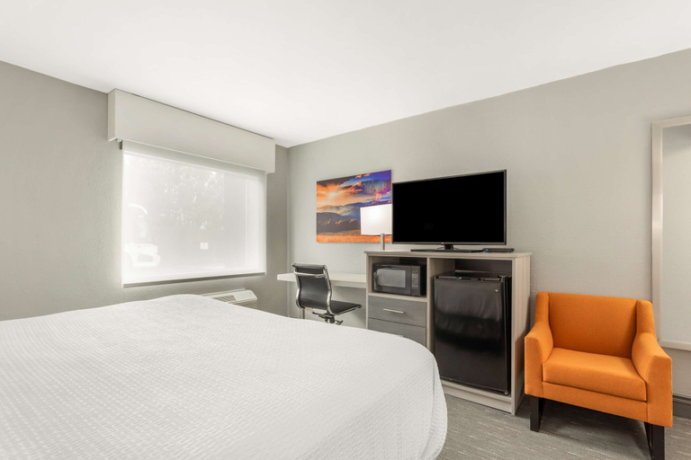 Bedroom 3, Best Western Plus Cleveland Inn & Suites, Bradley
