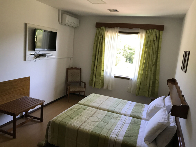 Bedroom 3, Hotel Bergblick, Pomerode