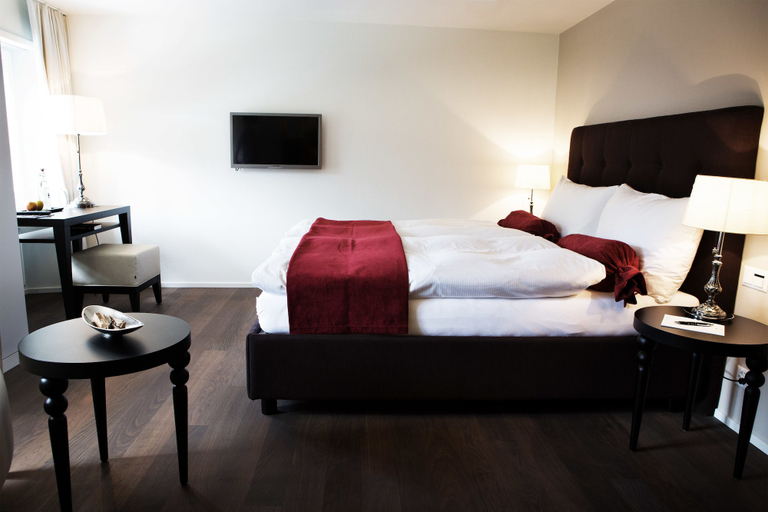 Bedroom 3, Schloss Huenigen, Konolfingen