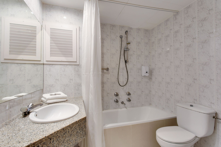 Bathroom, Garbi Park, Girona