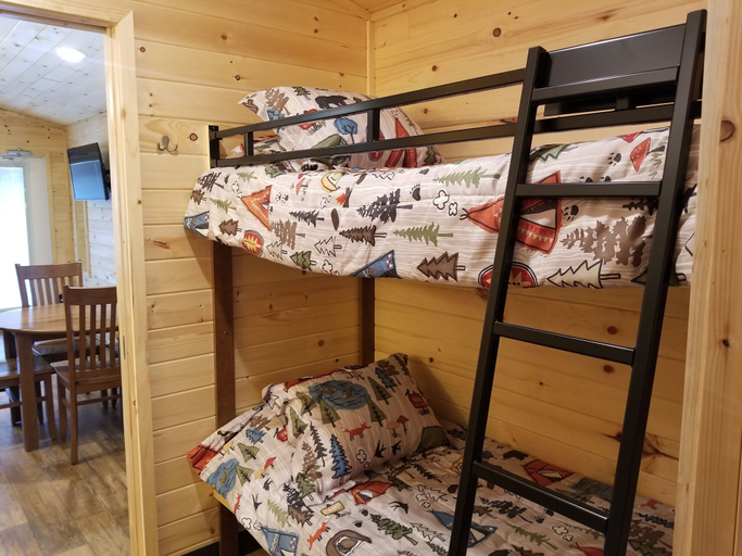 Bedroom 3, Castle Gate RV Park, Carbon