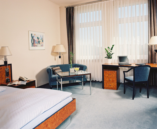 Bedroom 4, Hotel Arkadia, Hochtaunuskreis