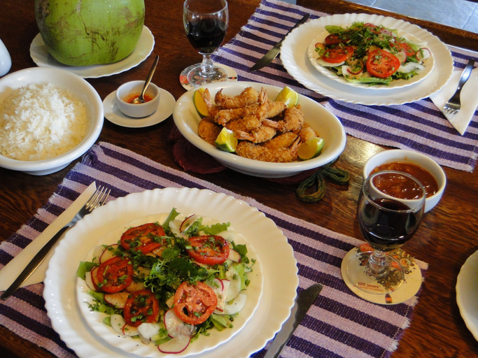 Food & Drinks