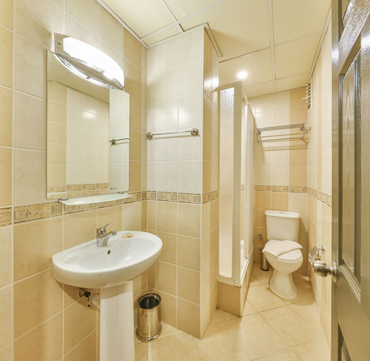 Bathroom 5, Bilgin Hotel, Kaş