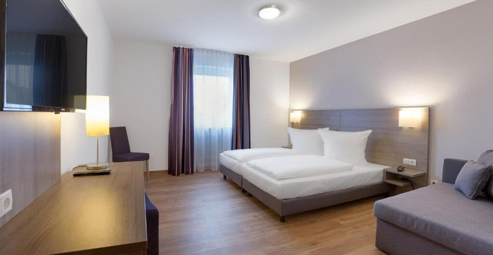 Bedroom 2, Bamberg Inn, Bamberg