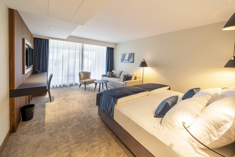 Bedroom 4, Hotel Riva, Malinska-Dubašnica