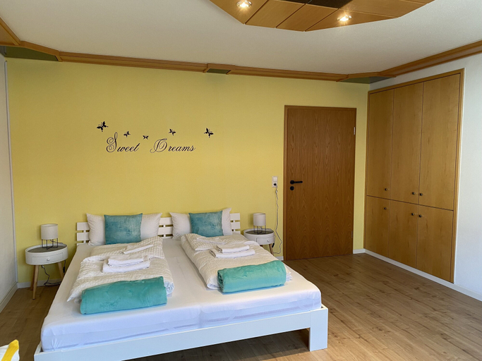 Bedroom 2, Ferien & Business Apartments Hohenfels, Konstanz