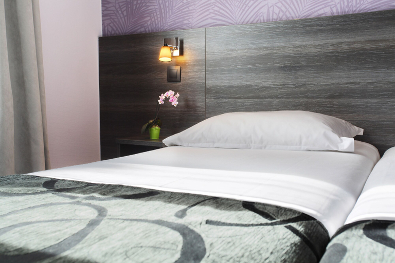 Bedroom 3, Garden Saint Martin, Paris