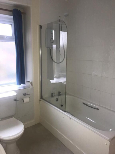 Bathroom 3, The penruddocke arms, Wiltshire