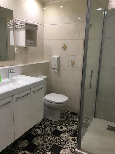 Bathroom 5, Hotel Les Alcyons, Var