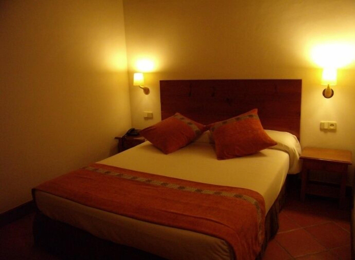 Bedroom 3, Hotel y Apartamentos Vilagaros, Lleida