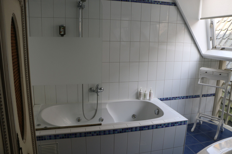 Bathroom 3, Hotel aan de Dam, Middelburg