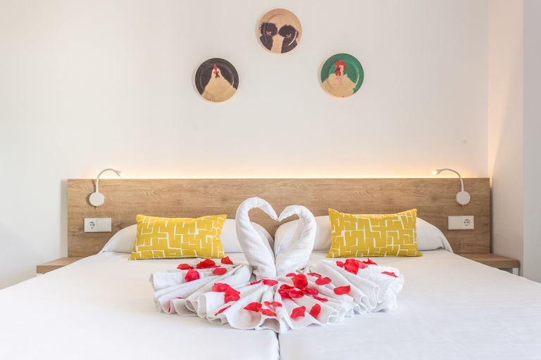 Bedroom 3, Caprice Tamarindos Apartments, Baleares