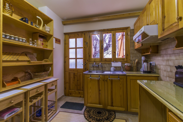 Others 5, Kyveli Cottage