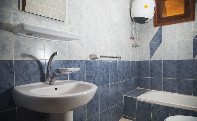 Bathroom 3, The Pyramids Inn Cheops, Al-Ahram