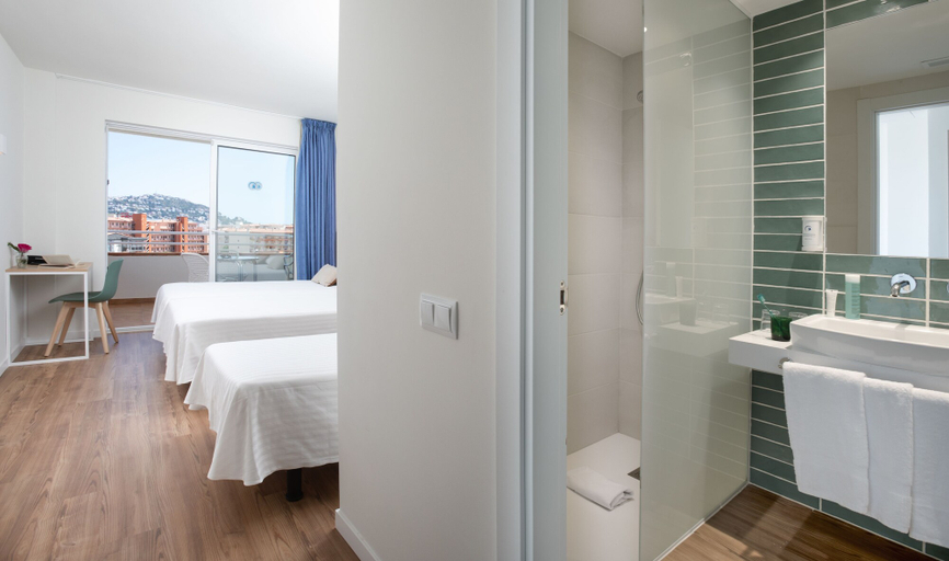 Bathroom 5, Hotel Prestige Sant Marc, Girona
