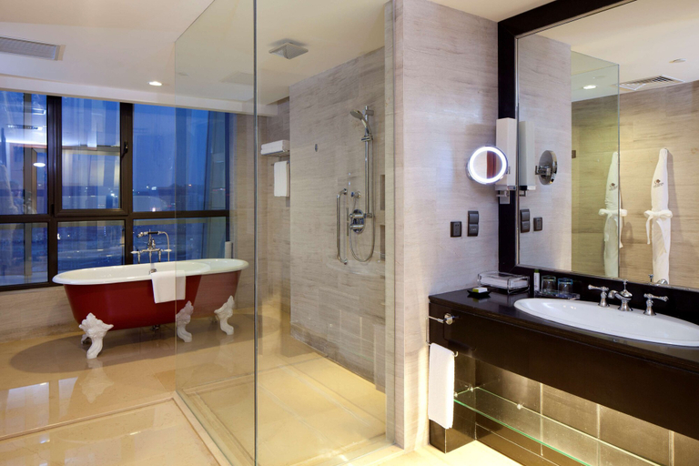 Bathroom 5, DoubleTree by Hilton Hotel Shenyang, Shenyang