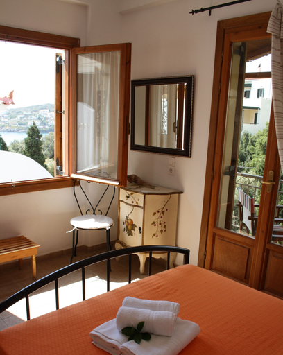 Bedroom 4, Amorani Studios, South Aegean