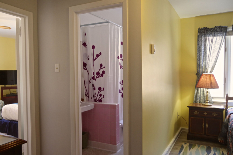 Bedroom 5, Braeside Country Inn, Pictou