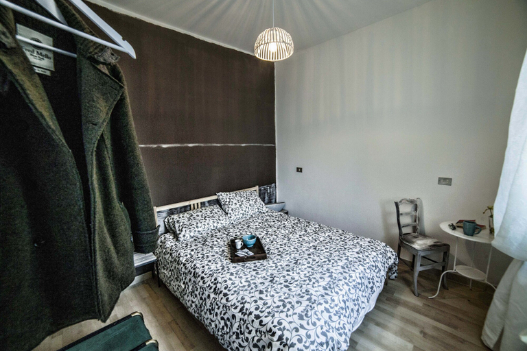 Bedroom 3, Ritratto sul Lago, Novara