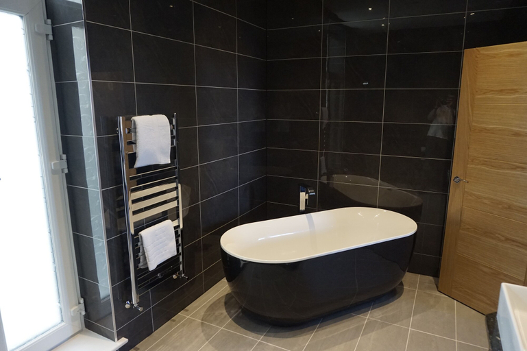 Bathroom 4, Halvard Hotel, Douglas
