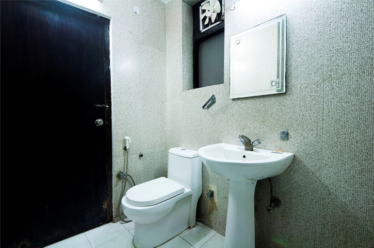 Bathroom, Hotel Regent Continental, Delhi