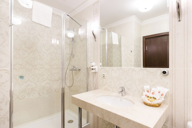 Bathroom 4, Arbat House Hotel, Central