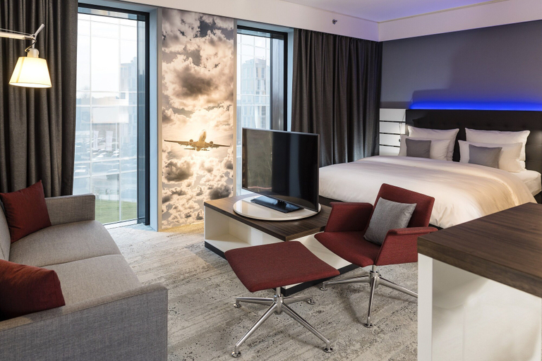 Bedroom 2, Airport Plaza Hotel Hamburg, Segeberg