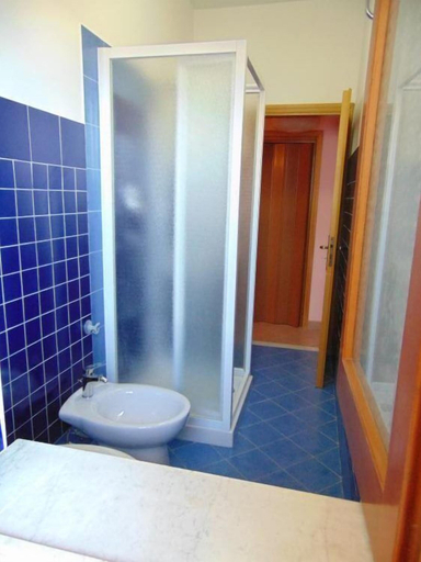 Bathroom 3, Principe, Foggia