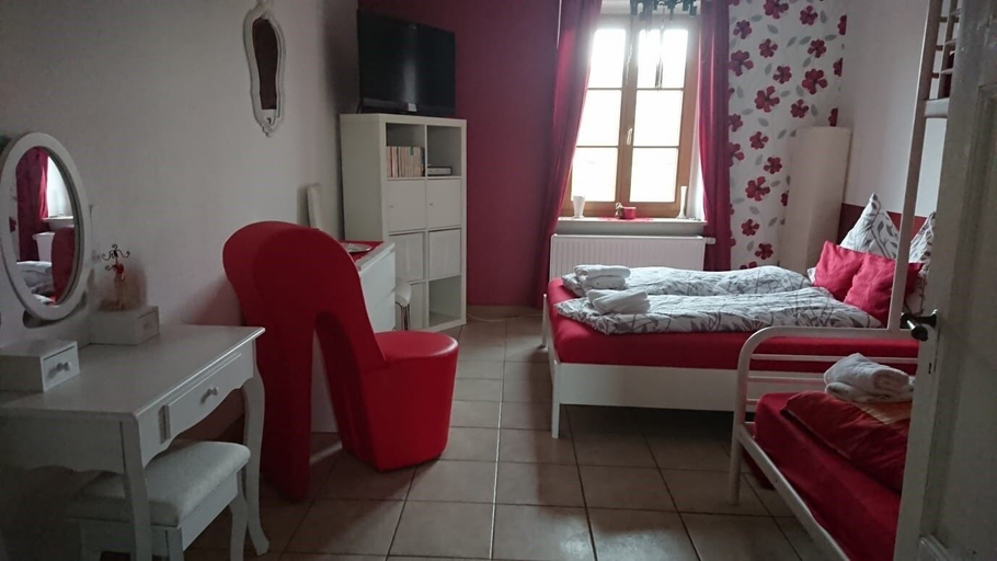 Bedroom 2, Kaiserstuhl Finca, Breisgau-Hochschwarzwald